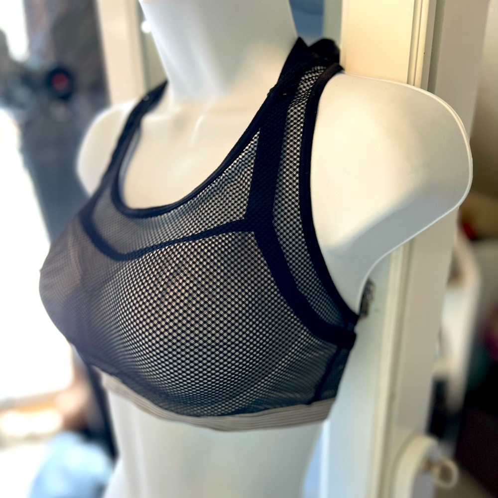 GUC VSX sports bra 36b